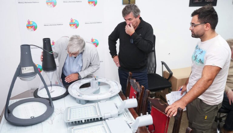 Se licitó el recambio de luminarias en Necochea Quequén, con tres empresas en evaluación para la obra