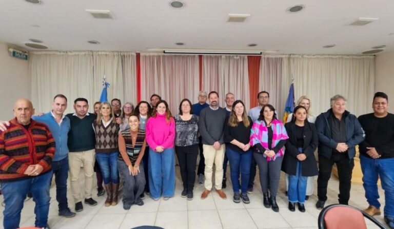 Referentes de Necochea se movilizan contra la quita de Zona Fría