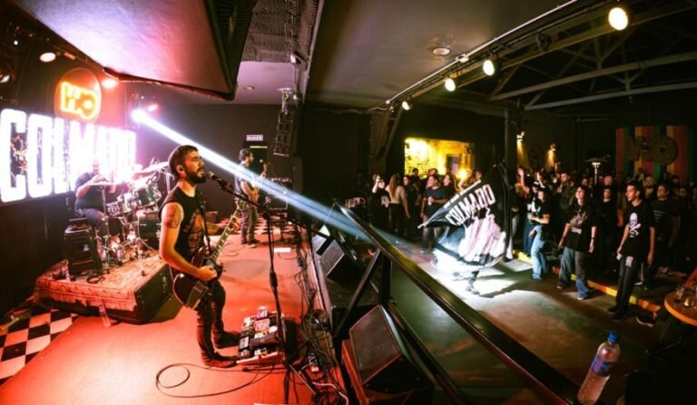 Colmado presentó “Sobre Este Suelo” en WO ante un público que ya cantaba las nuevas canciones