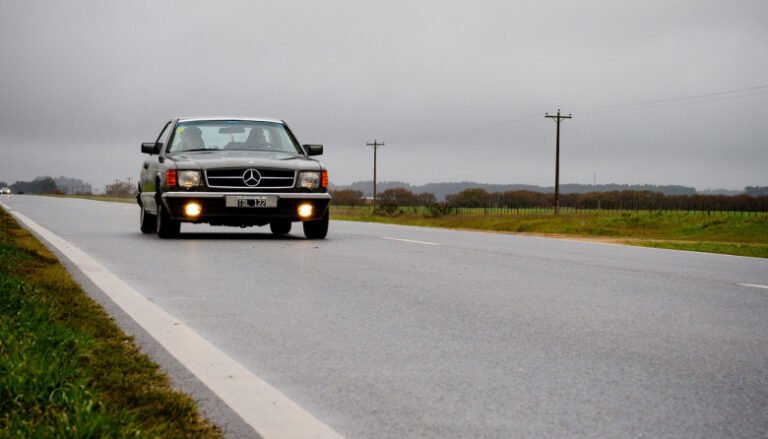Necochea recibirá una caravana de 40 Mercedes-Benz clásicos con los hijos de Fangio como invitados