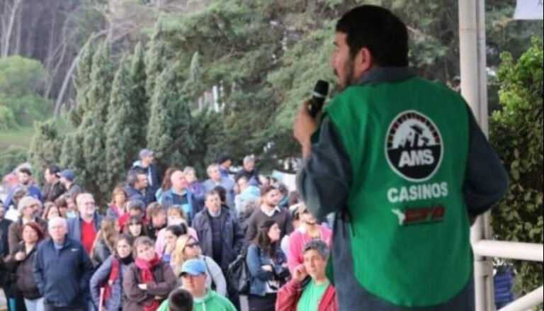 Trabajadores del Casino de Necochea advierten deterioro edilicio y esperan licitación de la sala de juegos