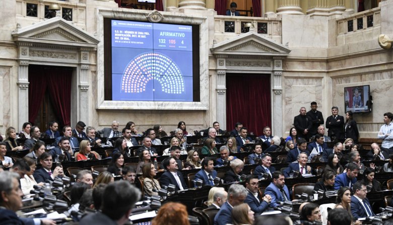 El Gobierno perdonó una deuda brutal a Edenor y Edesur mientras le quita la Zona Fría a los bonaerenses