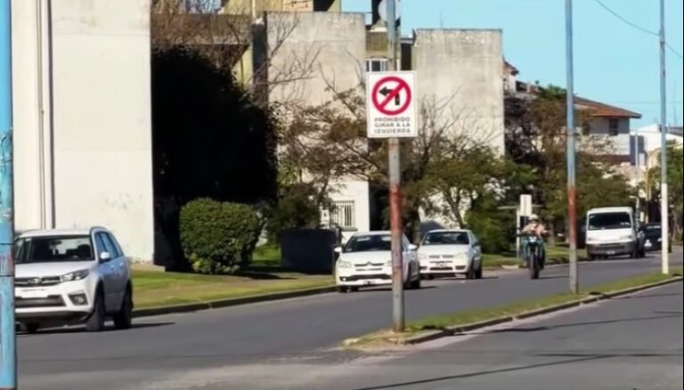 Prohibición de giros a la izquierda en avenidas