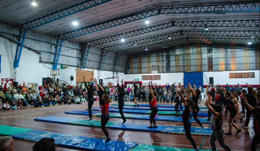 Reapertura del gimnasio del CEF 76