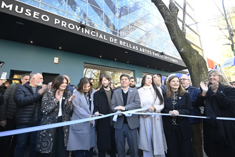 Kicillof inauguró las obras de puesta en valor del Museo de Bellas Artes “Emilio Pettoruti” de La Plata