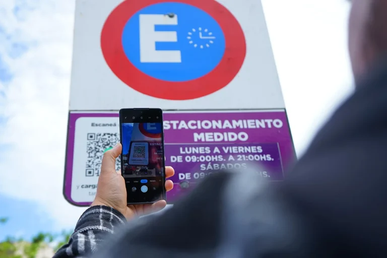 Estacionamiento medido el 25 de mayo