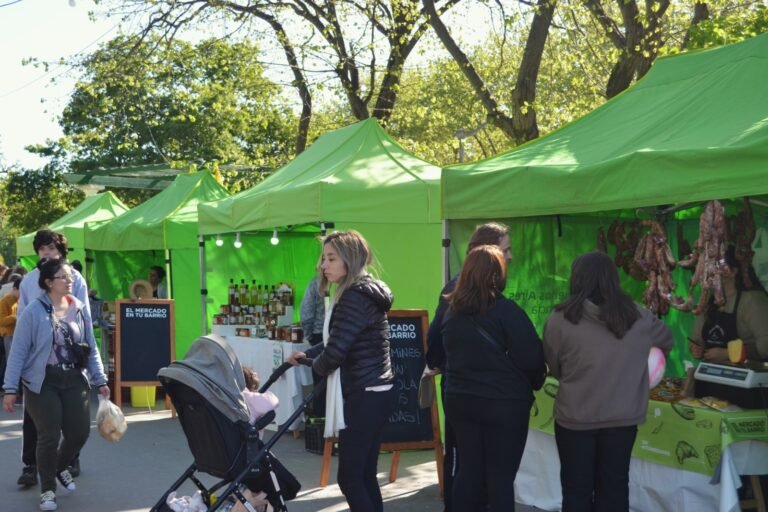 El Mercado en tu Barrio llega a la Plaza Dardo Rocha