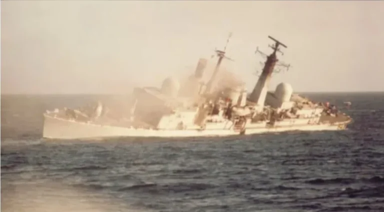 La heroica misión de los pilotos argentinos contra el HMS Coventry: un recordatorio de la Guerra de Malvinas
