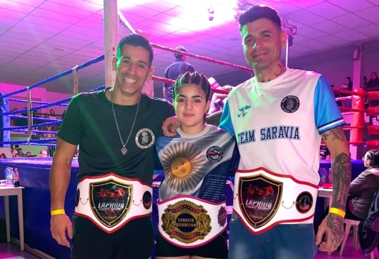Team Saravia brilló en el “Laprida Fight Night 4” con victorias, un empate emotivo y exhibiciones del semillero
