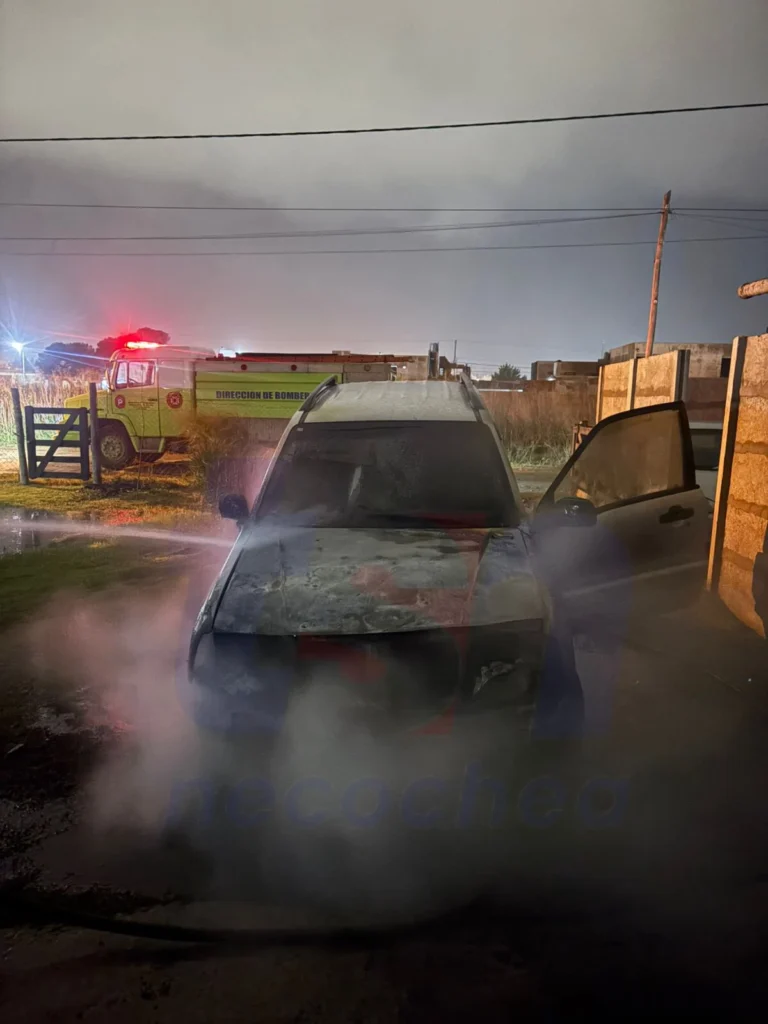 Incendio vehicular en Necochea