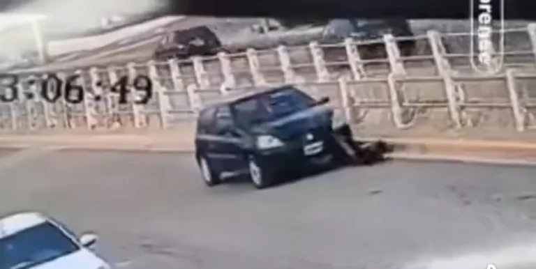 Una mujer fue atropellada por su propio auto en Comodoro Rivadavia al olvidar el freno de mano