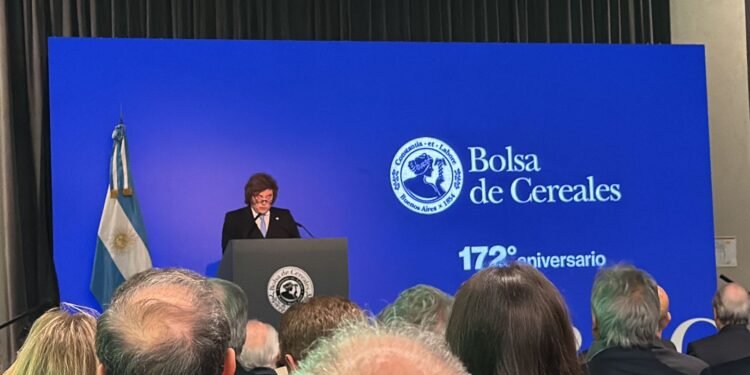 Milei anuncia reducciones de retenciones y beneficios impositivos para el campo y la industria