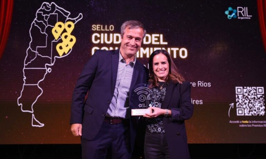 Lobería recibió el Sello RIL como “Ciudad del Conocimiento” en ceremonia realizada en Rosario