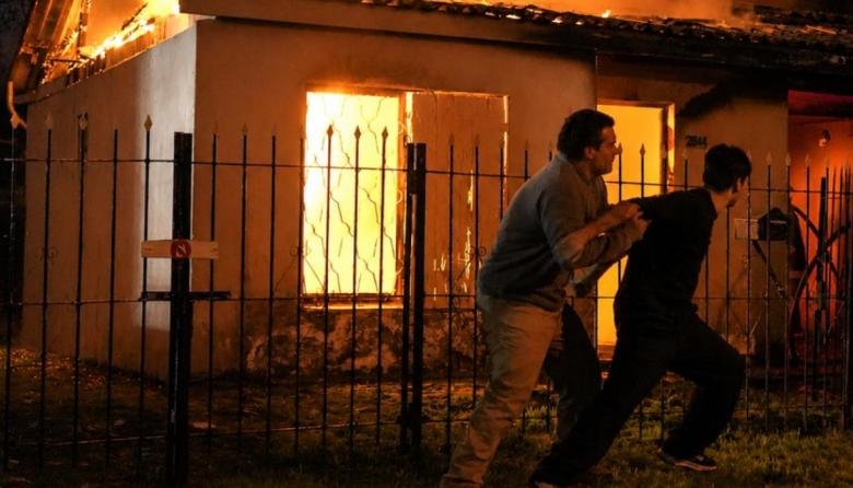 Incendio en Necochea: Alexis Di Biase apela a la solidaridad