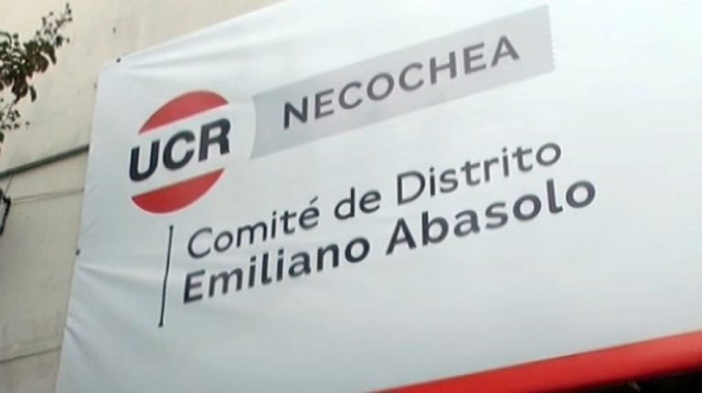 Daniel Molina asume como presidente de la UCR en Necochea