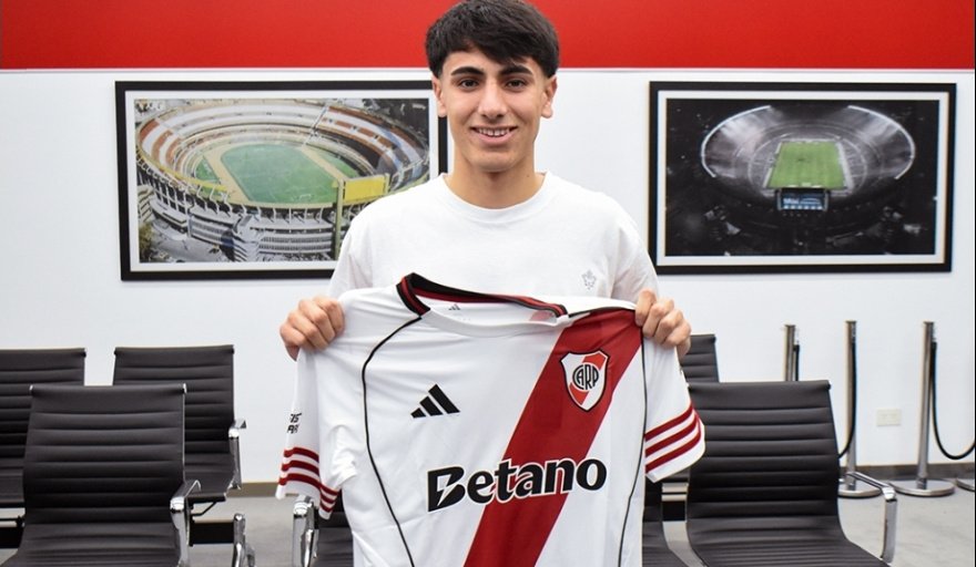 Lucas Silva, el futbolista de La Dulce, firma su primer contrato profesional con River