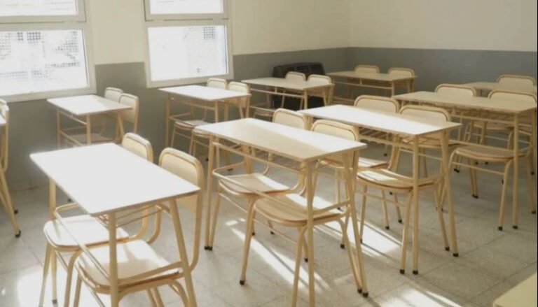 Paro docente en Bonaerense: clases suspendidas por reclamo de mejores salarios