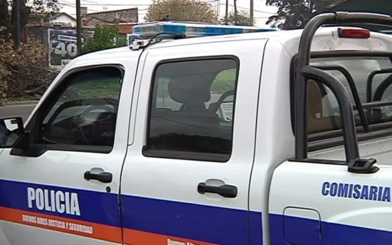 Violento robo en Parque Miguel Lillo: les quitaron la moto y los amenazaron con un revólver