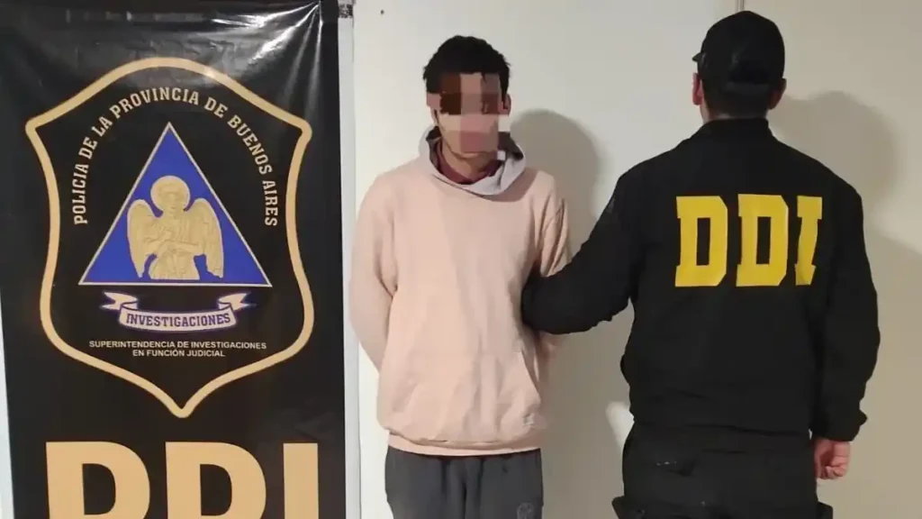 Detienen a joven por robo de moto y disparos
