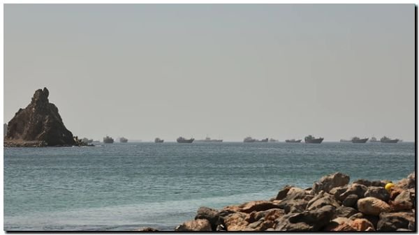 Tensión en Oriente Medio: Irán cierra el estrecho de Ormuz tras bombardeos en Líbano