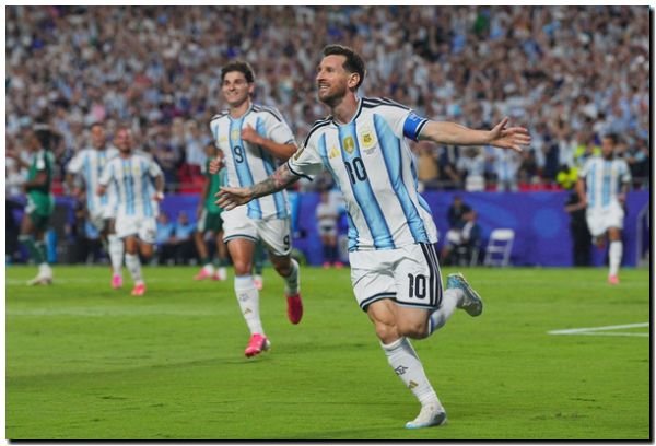 Argentina golea a Argelia