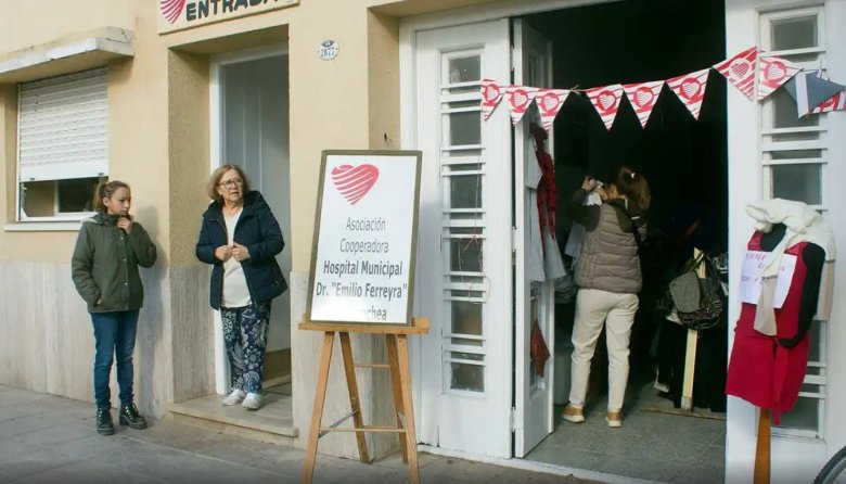 Feria de ropa a beneficio del Hospital Dr. Emilio Ferreyra