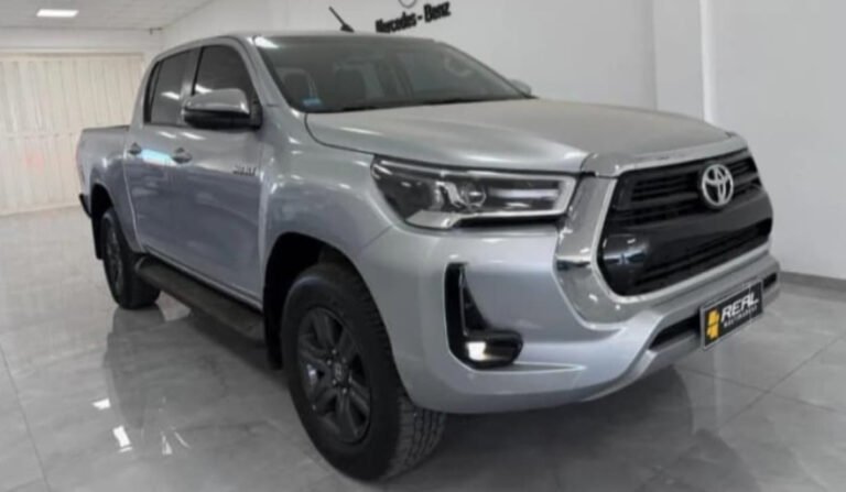 A punta de pistola y a plena luz del día: robaron una Hilux en Quequén