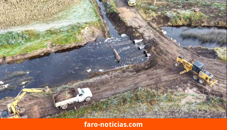 Trabajos en la red vial rural de Necochea: mejorando la conectividad y el escurrimiento del agua