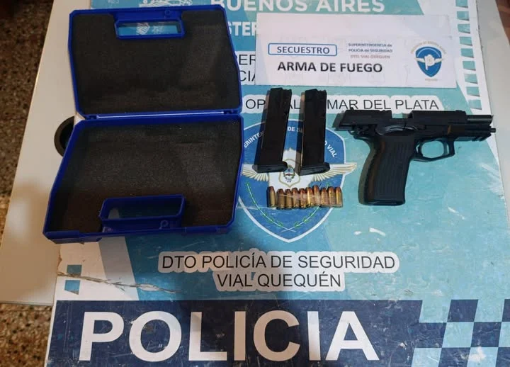 Policía aprehende a hombre con arma de fuego