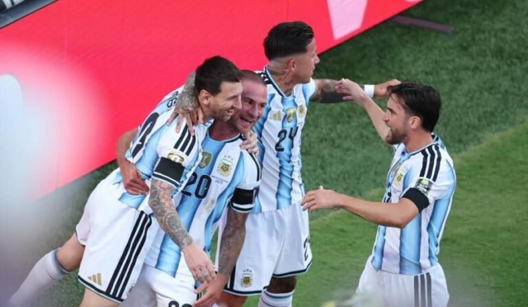 Argentina busca el bicampeonato ante Inglaterra: hora, formaciones e historial