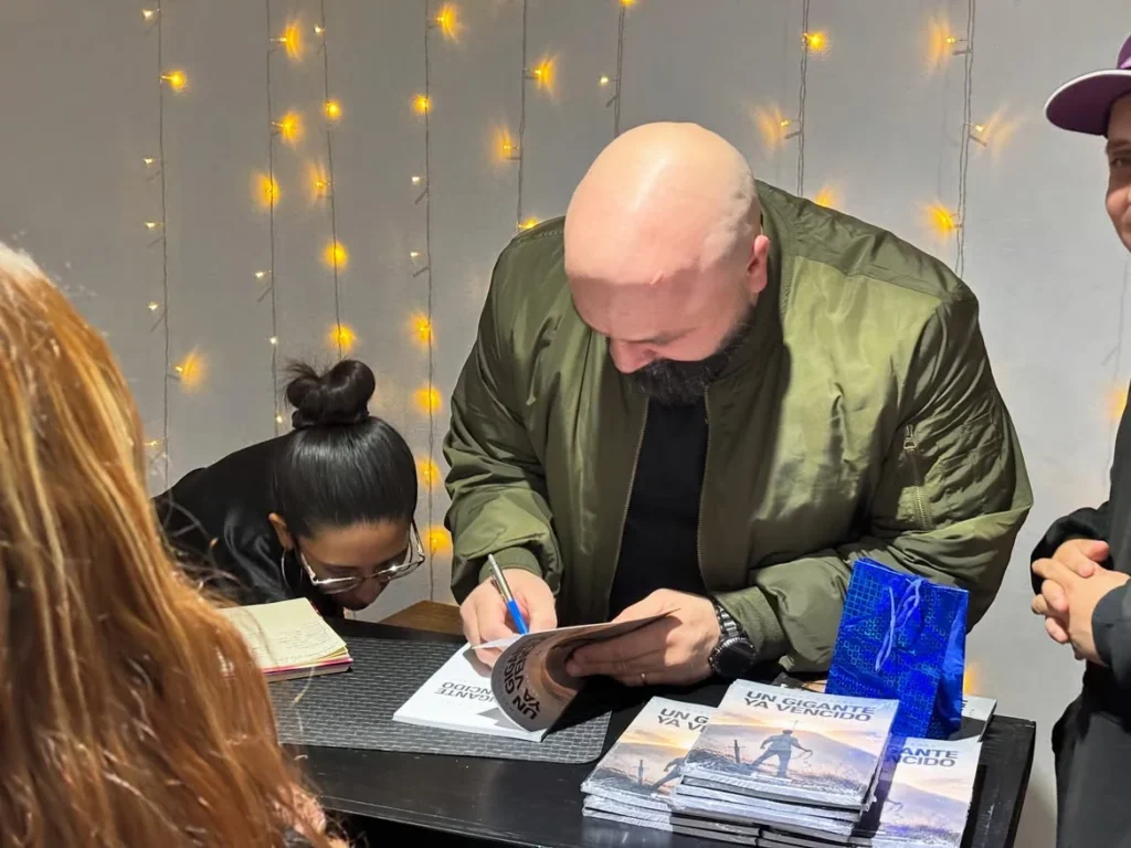 Superando las adicciones: se presenta en Necochea el libro “Un gigante ya vencido”