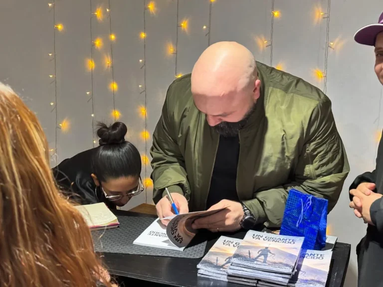 Superando las adicciones: se presenta en Necochea el libro “Un gigante ya vencido”