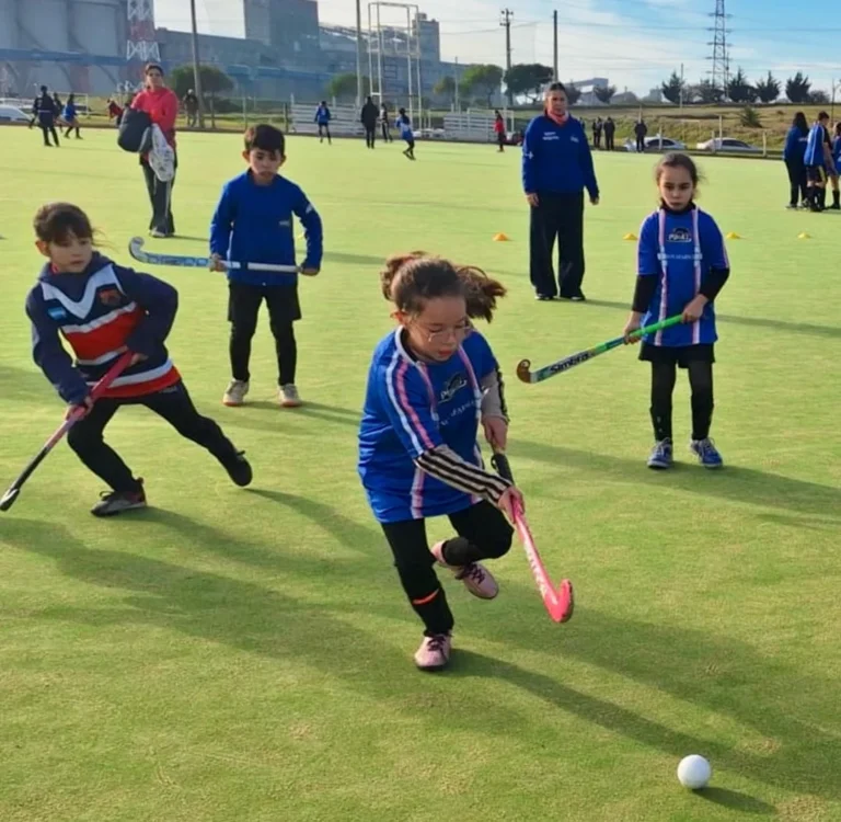 Club Náutico de Necochea fomenta el hockey formativo en la región
