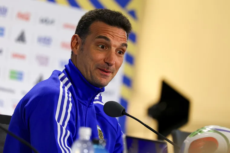 Scaloni anticipa el equipo titular para los cuartos de final contra Suiza