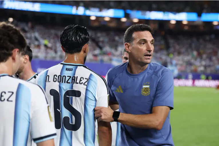 Argentina define equipo para enfrentar a Suiza