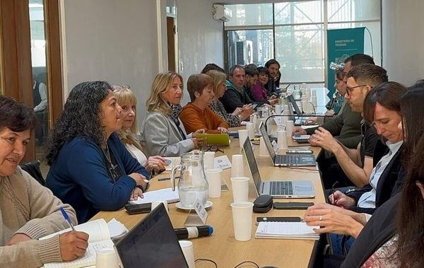 Paritarias: Sin acuerdo con los docentes y tensión en la provincia