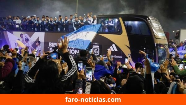 La Selección argentina regresó al país