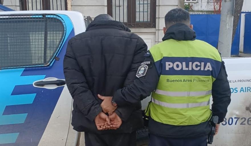 Detuvieron a un hombre por robo de celular en Necochea