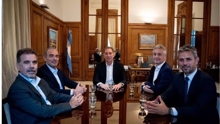 La Libertad Avanza y el PRO se Reúnen en Casa Rosada con Vista a las Elecciones de 2027