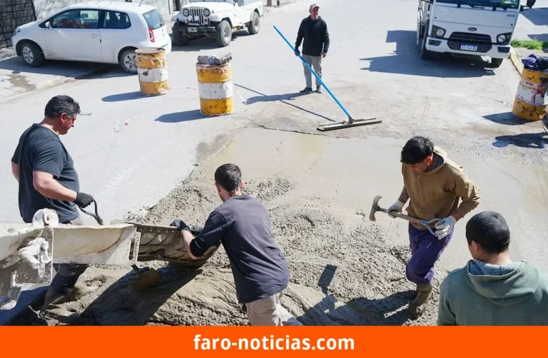 Municipalidad de Necochea continúa trabajos de bacheo y reparación de cunetas en sectores clave
