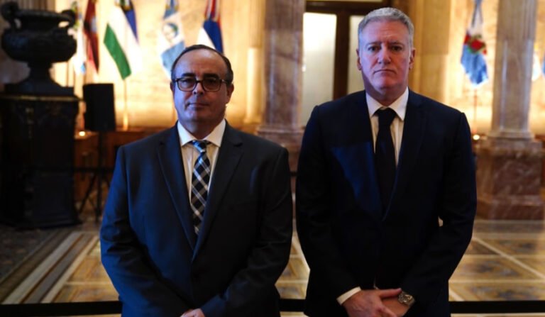 Jueces de Milei archivan causas clave en días: Scatturice y el FMI