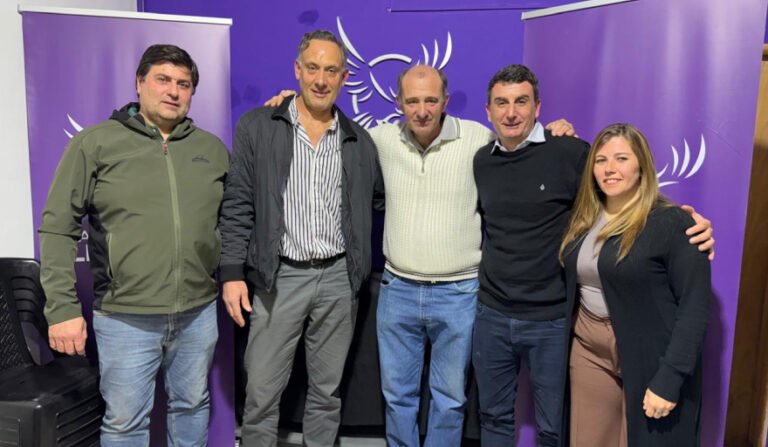 La Libertad Avanza presenta a Rubén Arzoz como precandidato en Lobería y avanza su armado para 2027