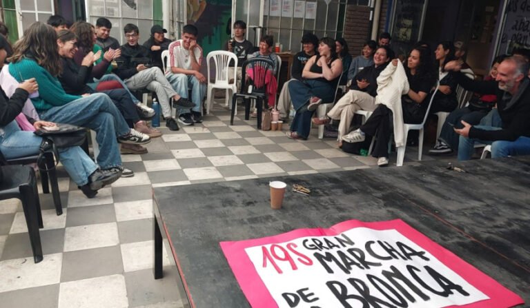 Necochea se suma a la Marcha de la Bronca el sábado 19 de septiembre