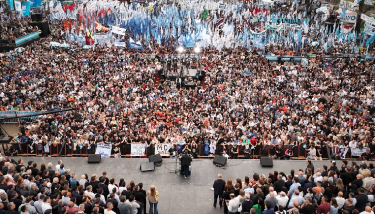 Intendentes del MDF se entusiasman con la carrera presidencial 2027 tras acto de Axel Kicillof