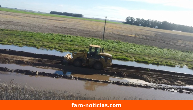 Municipalidad intensifica mantenimiento de caminos y canales en el sector rural de Necochea