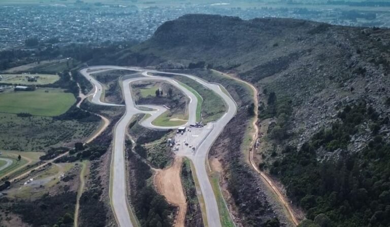 Reinauguran el Autódromo Juan Manuel Fangio en Balcarce con una inversión de $3.314 millones