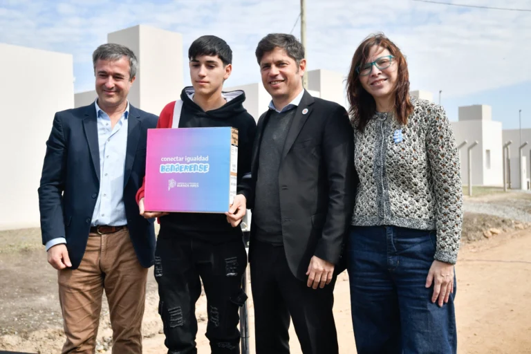 Axel Kicillof y el intendente Pablo Barrena entregarán más de 200 escrituras y recursos tecnológicos en Lobería el 25 de septiembre