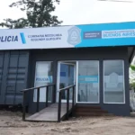 Detienen a hombre de 39 años imputado por violencia intrafamiliar y uso de arma en Quequén