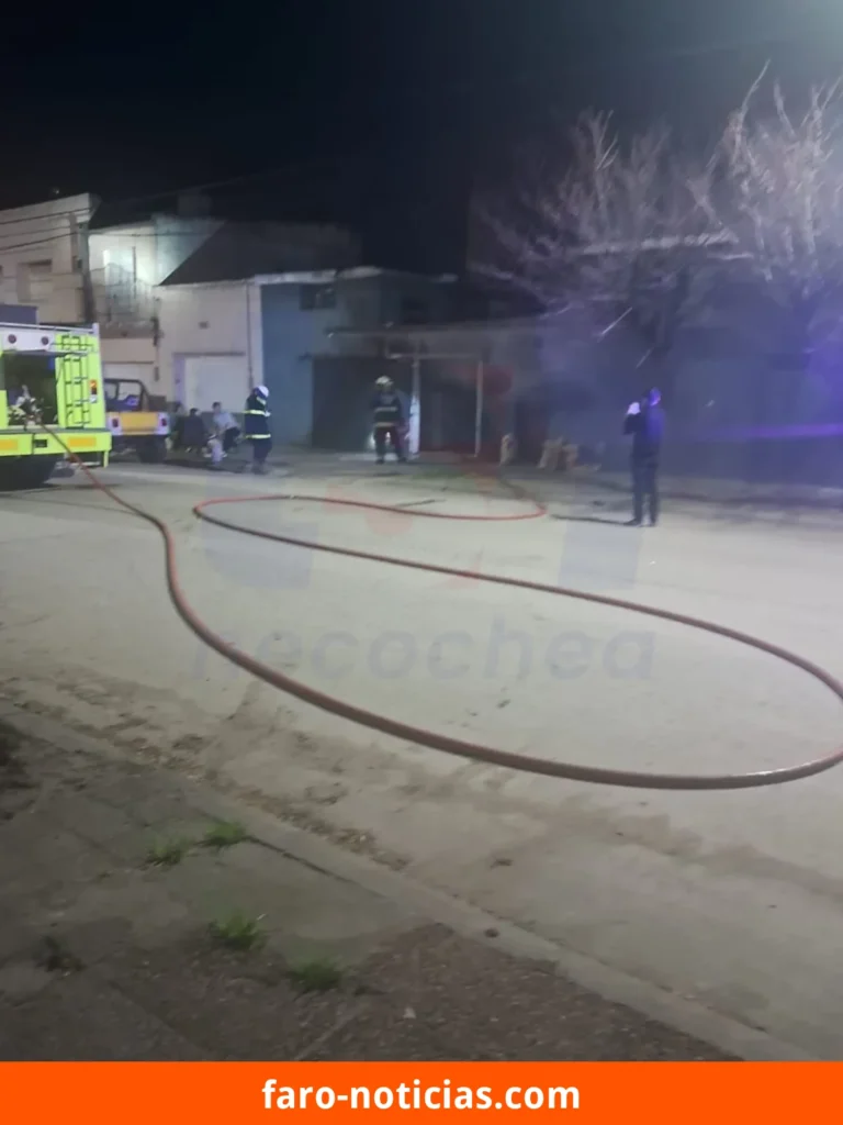 Incendio en la Panadería Los Andes: intervención rápida de Bomberos y Defensa Civil