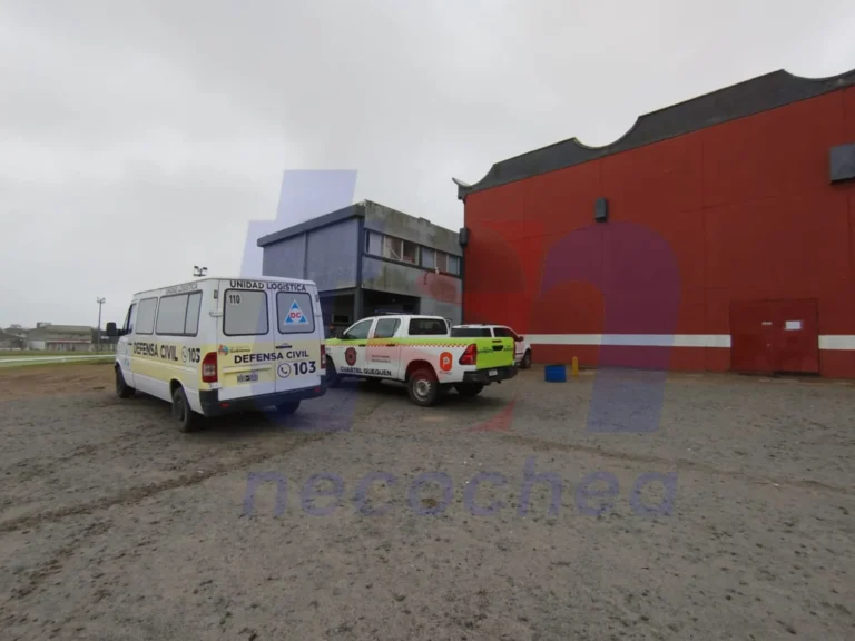 Operativo de emergencia en Quequén: siete personas evacuadas al Centro de Evacuados de Necochea